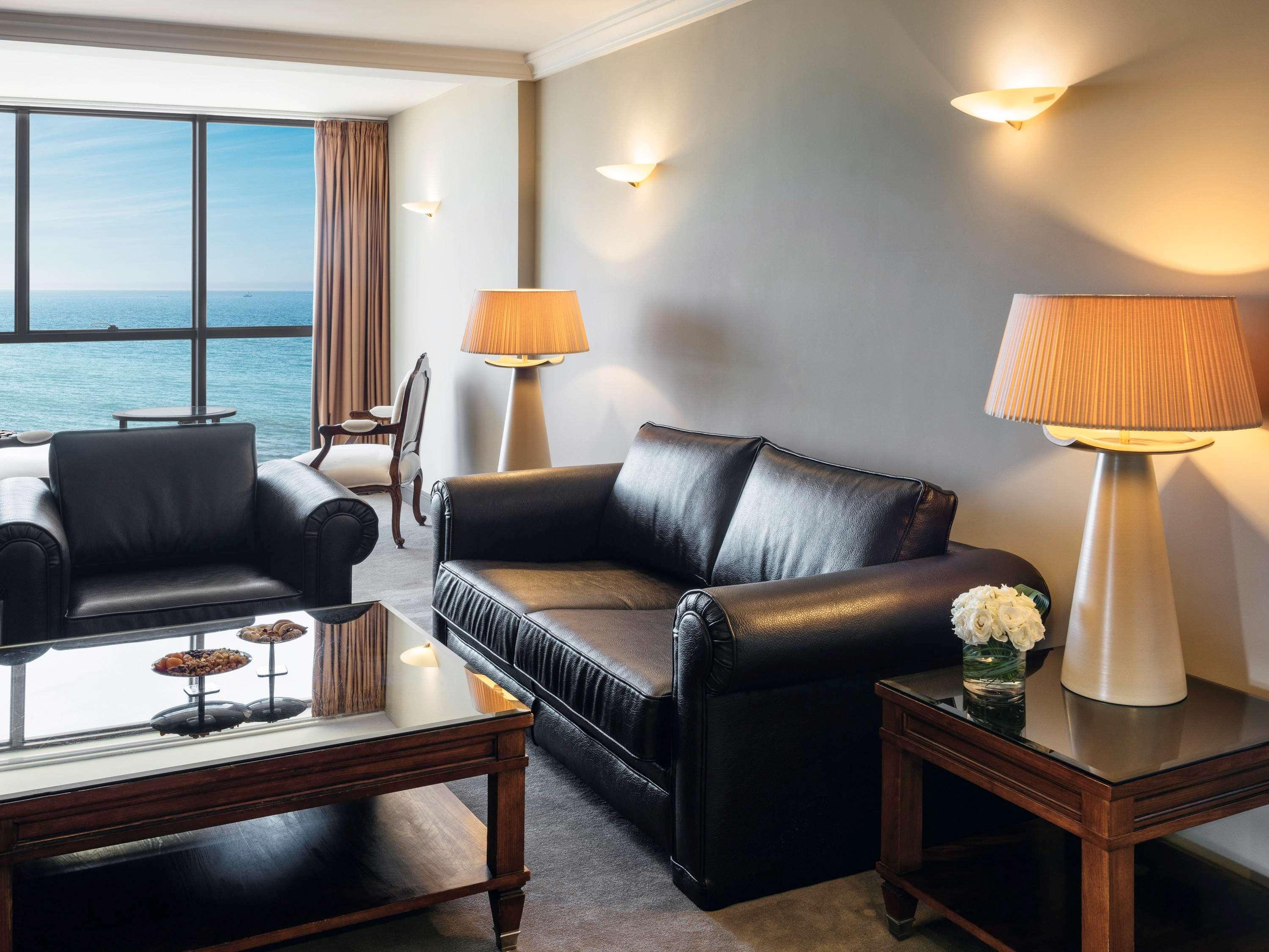 Moevenpick Hotel & Casino Malabata Tanger מראה חיצוני תמונה A suite at the Hilton Tel Aviv