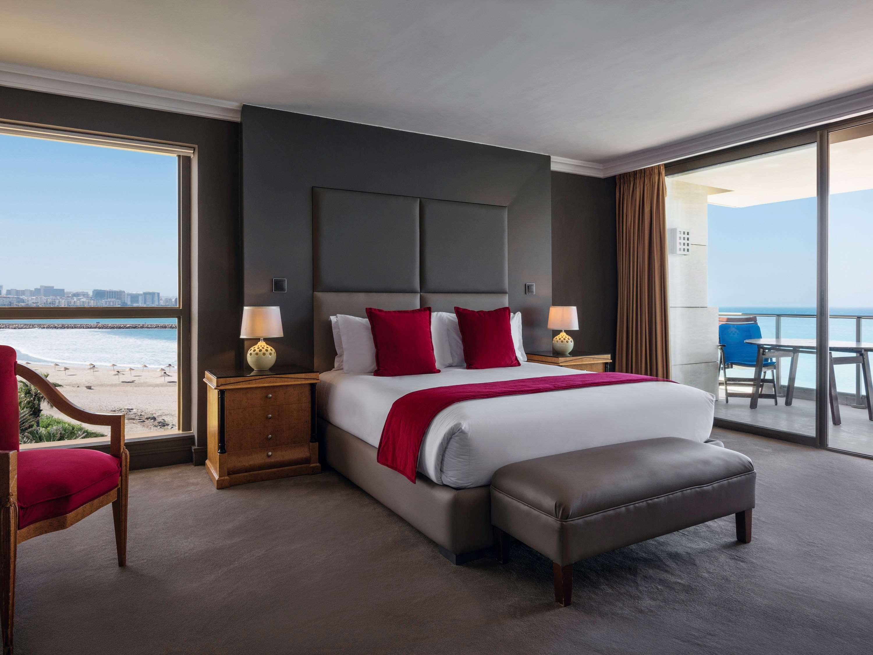 Moevenpick Hotel & Casino Malabata Tanger מראה חיצוני תמונה A bedroom at the Hilton San Diego Bayfront