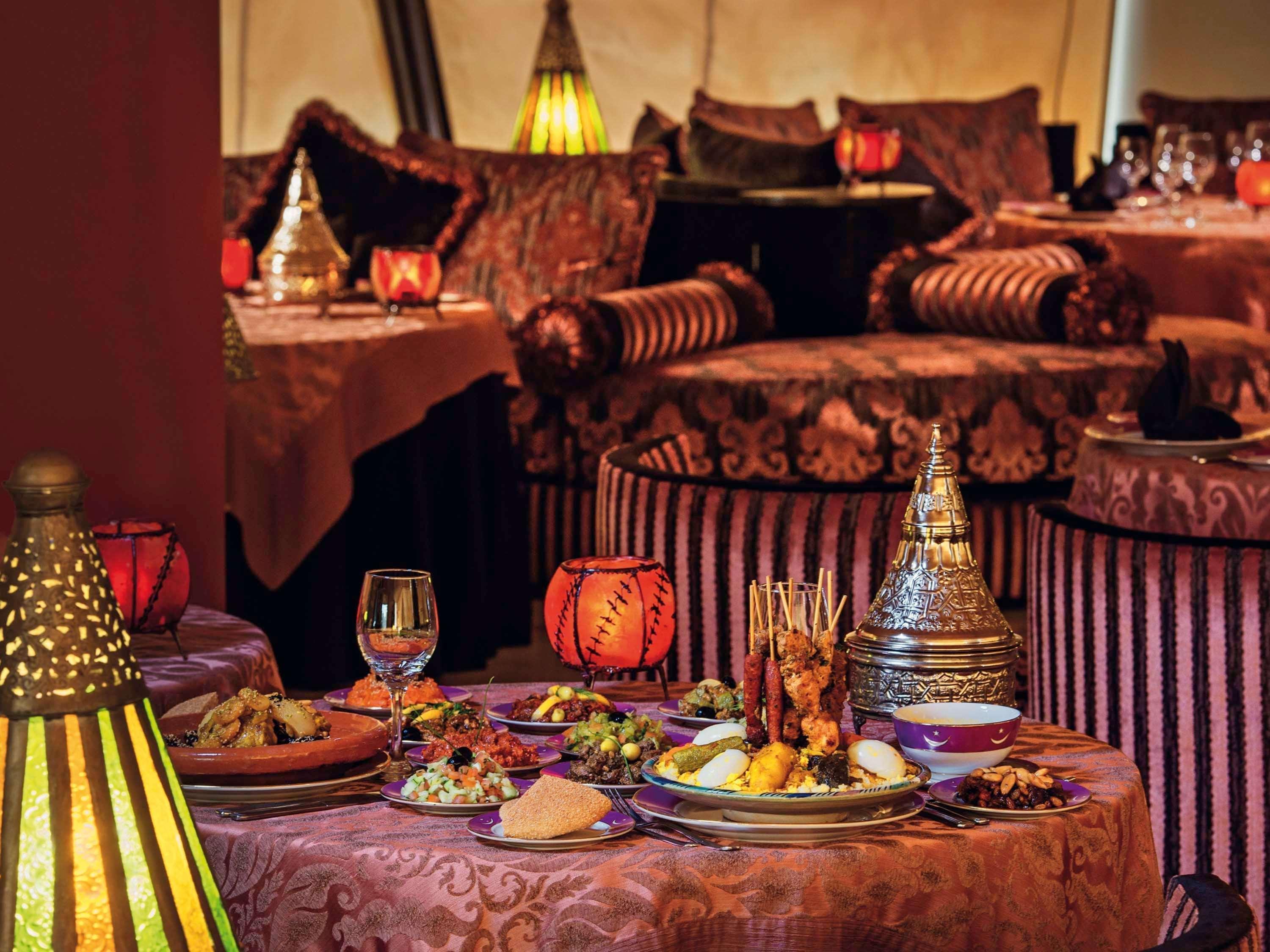 Moevenpick Hotel & Casino Malabata Tanger מראה חיצוני תמונה A table at Al Dar