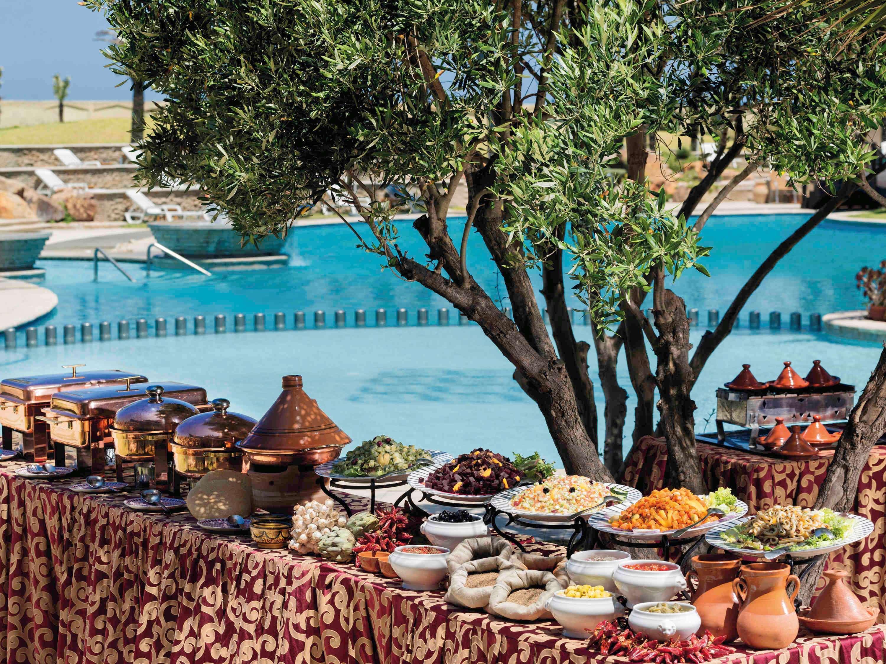 Moevenpick Hotel & Casino Malabata Tanger מראה חיצוני תמונה The pool at the Royal Mirage