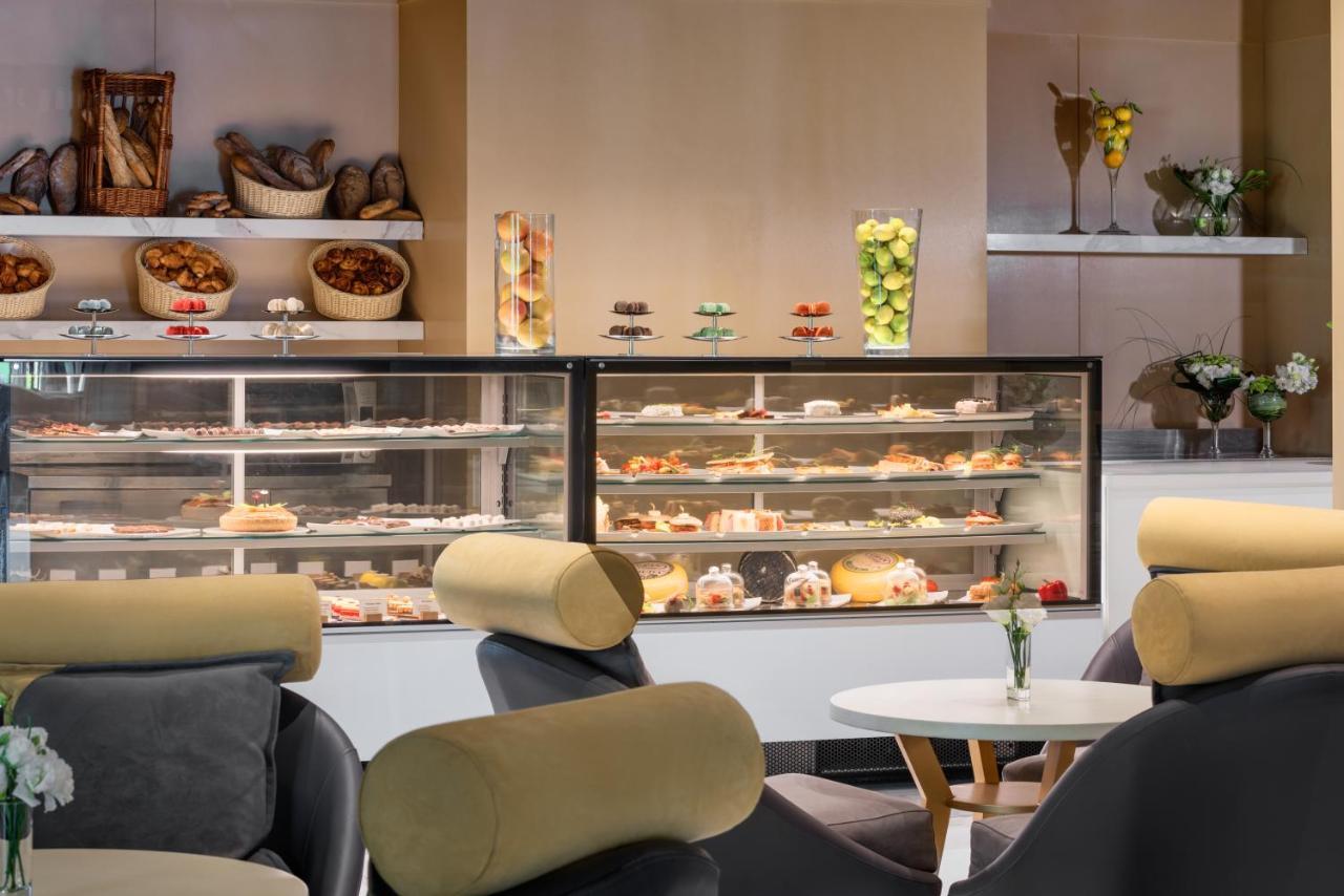 Moevenpick Hotel & Casino Malabata Tanger מראה חיצוני תמונה A pastry display case